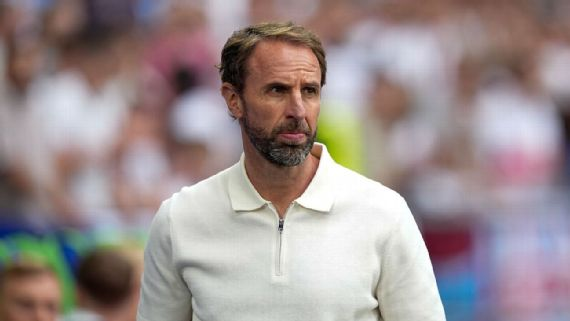 Mantan pelatih Inggris Gareth Southgate berjanji tidak akan melatih selama setahun