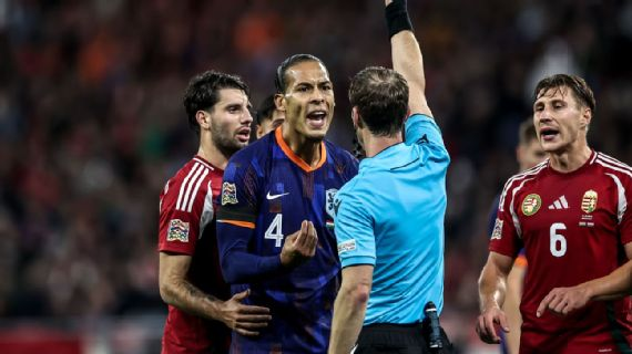 Virgil van Dijk ‘marah’ setelah kartu merah pertama bersama Belanda