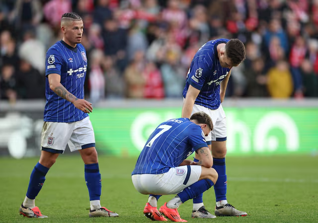 Emosi campur aduk setelah Ipswich kehilangan keunggulan dan kalah di Brentford