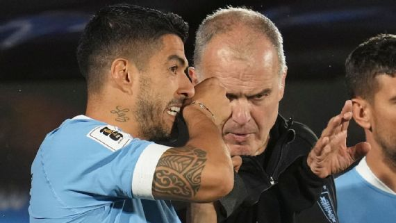 Uruguay diberi makan. bos mendukung Marcelo Bielsa dalam perselisihan Luis Suárez